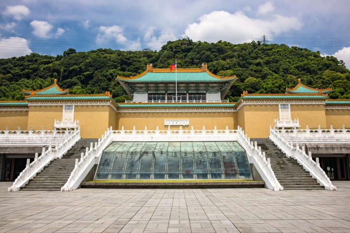 Splendid China - Cross-Strait Signature 16-Day Tour